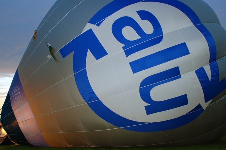 Heissluftballon D-OGDA bei der Aufruestung