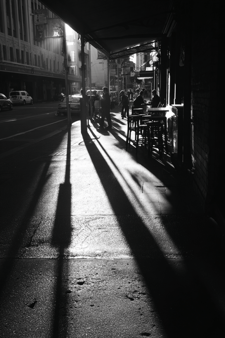 High-contrast_black_and_white_urban_scene
